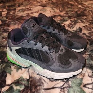 Adidas Yung 1 Carbon Black Glow Green Trail Running Shoes Mens Size 6 USA